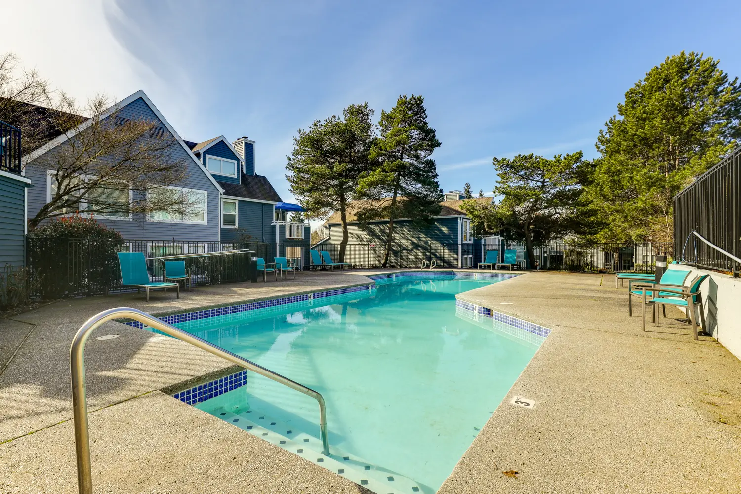 Pool with deck seating